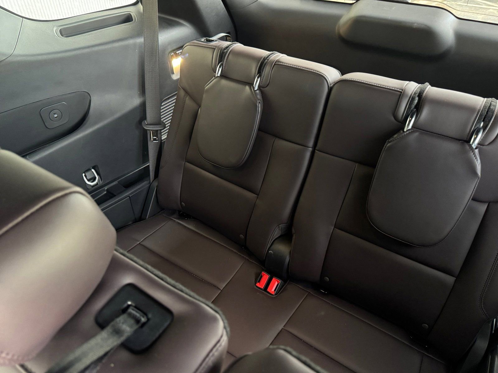 Certified 2025 Ford Explorer Platinum image 17