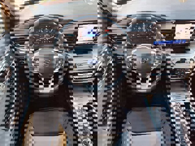 Certified 2023 Ford Explorer XLT w/ Equipment Group 202A image 7