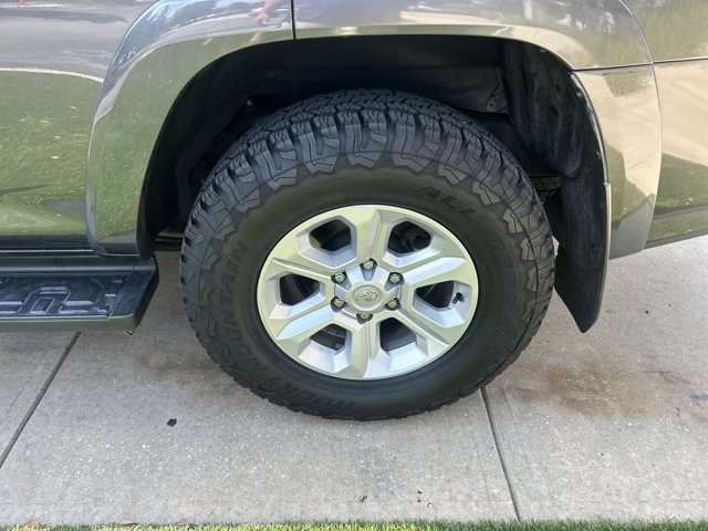 Used 2018 Toyota 4Runner SR5 RWD image 14