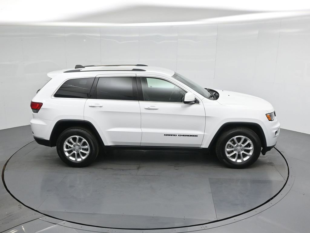 Used 2021 Jeep Grand Cherokee Laredo RWD image 38