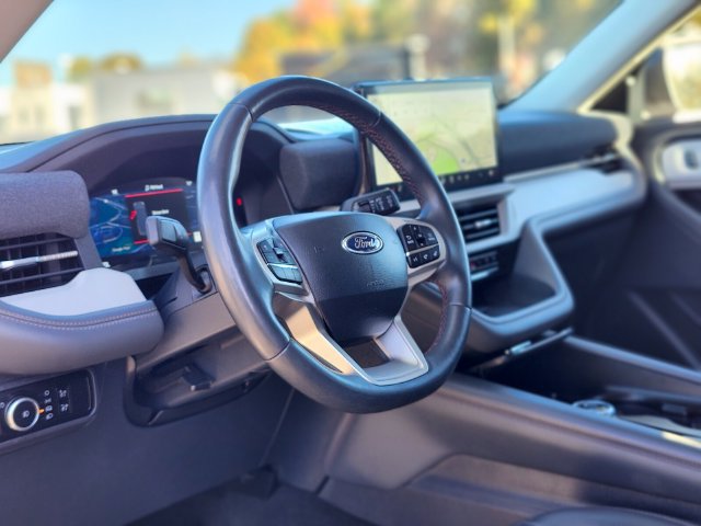 Certified 2025 Ford Explorer Active w/ Active Comfort Package AWD/4WD image 20