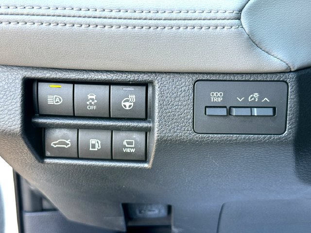 Used 2020 Toyota Avalon Limited w/ Advanced Safety Package FWD image 15