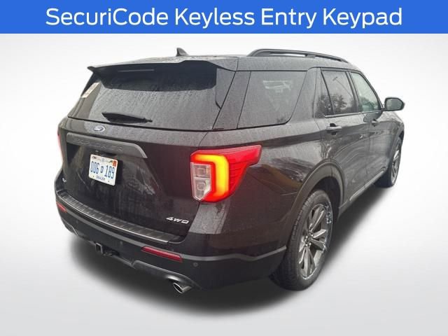 Certified 2022 Ford Explorer XLT w/ Equipment Group 202A image 7