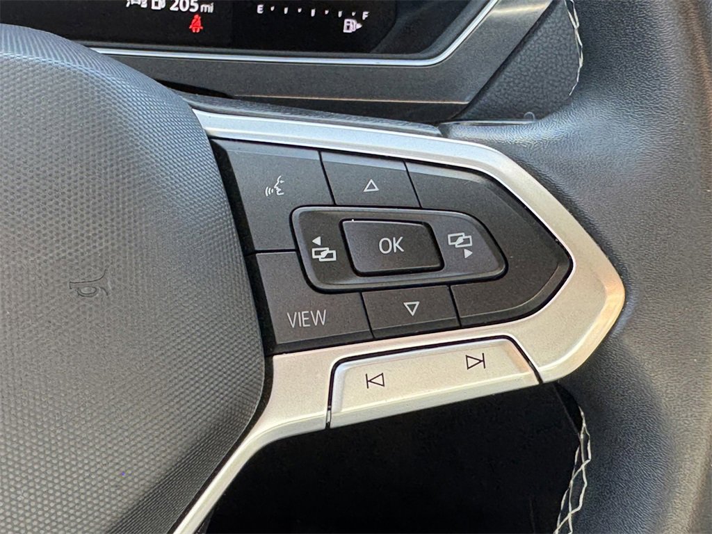 Used 2024 Volkswagen Tiguan SE image 14
