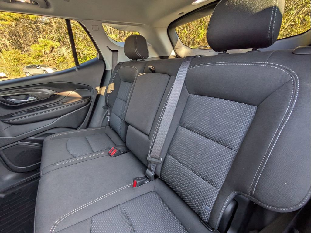 Used 2022 GMC Terrain SLE w/ Driver Convenience Package image 28