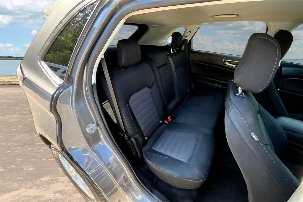 Certified 2021 Ford Edge SE FWD image 27