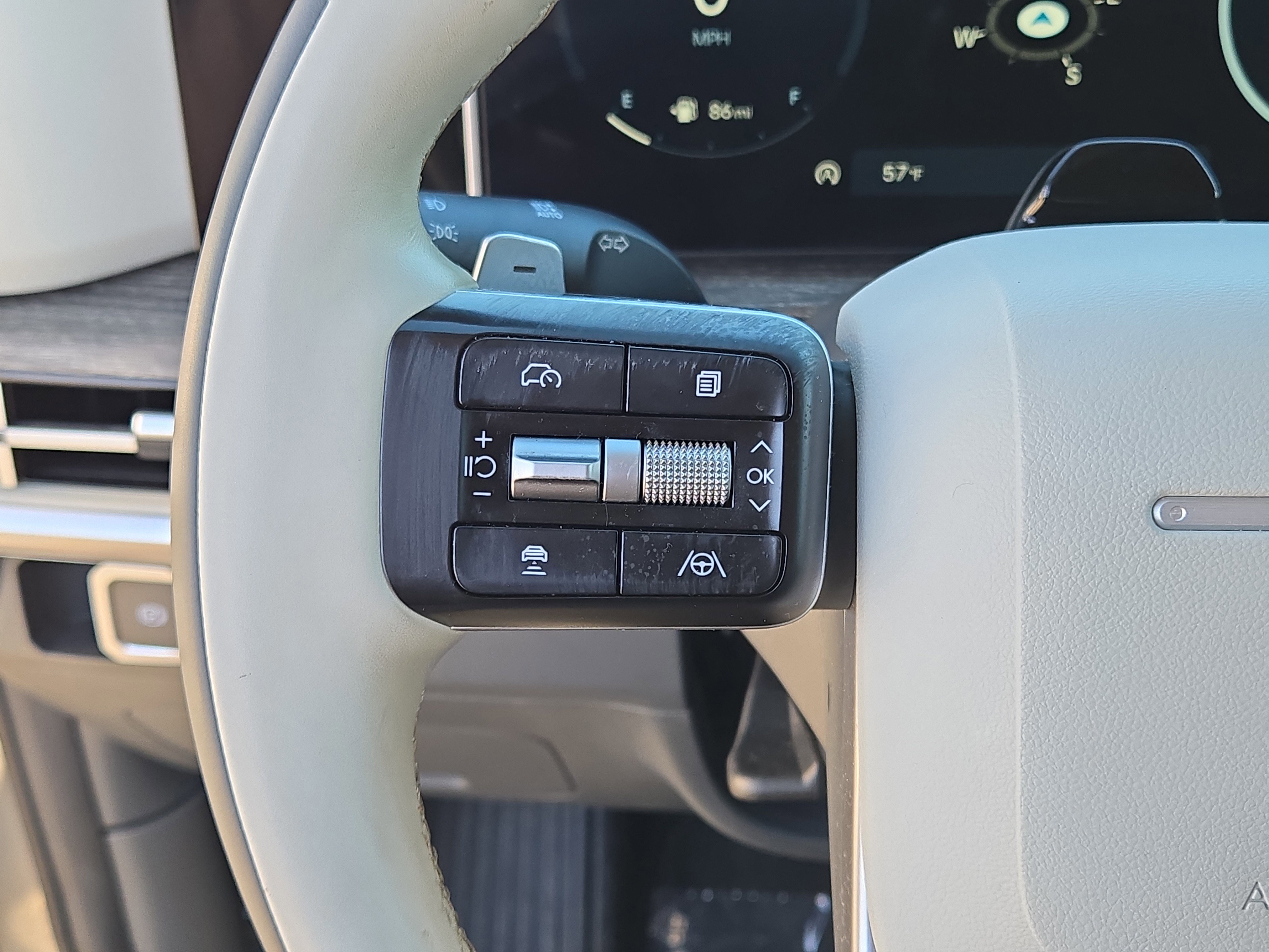 Used 2024 Hyundai Santa Fe Calligraphy image 29