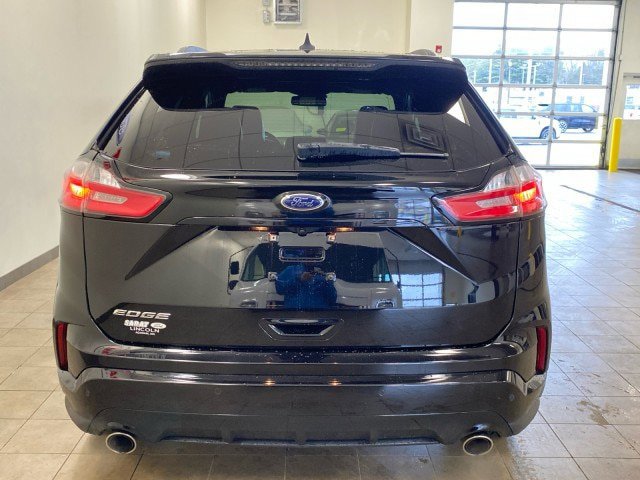 Certified 2020 Ford Edge ST-Line AWD/4WD image 3