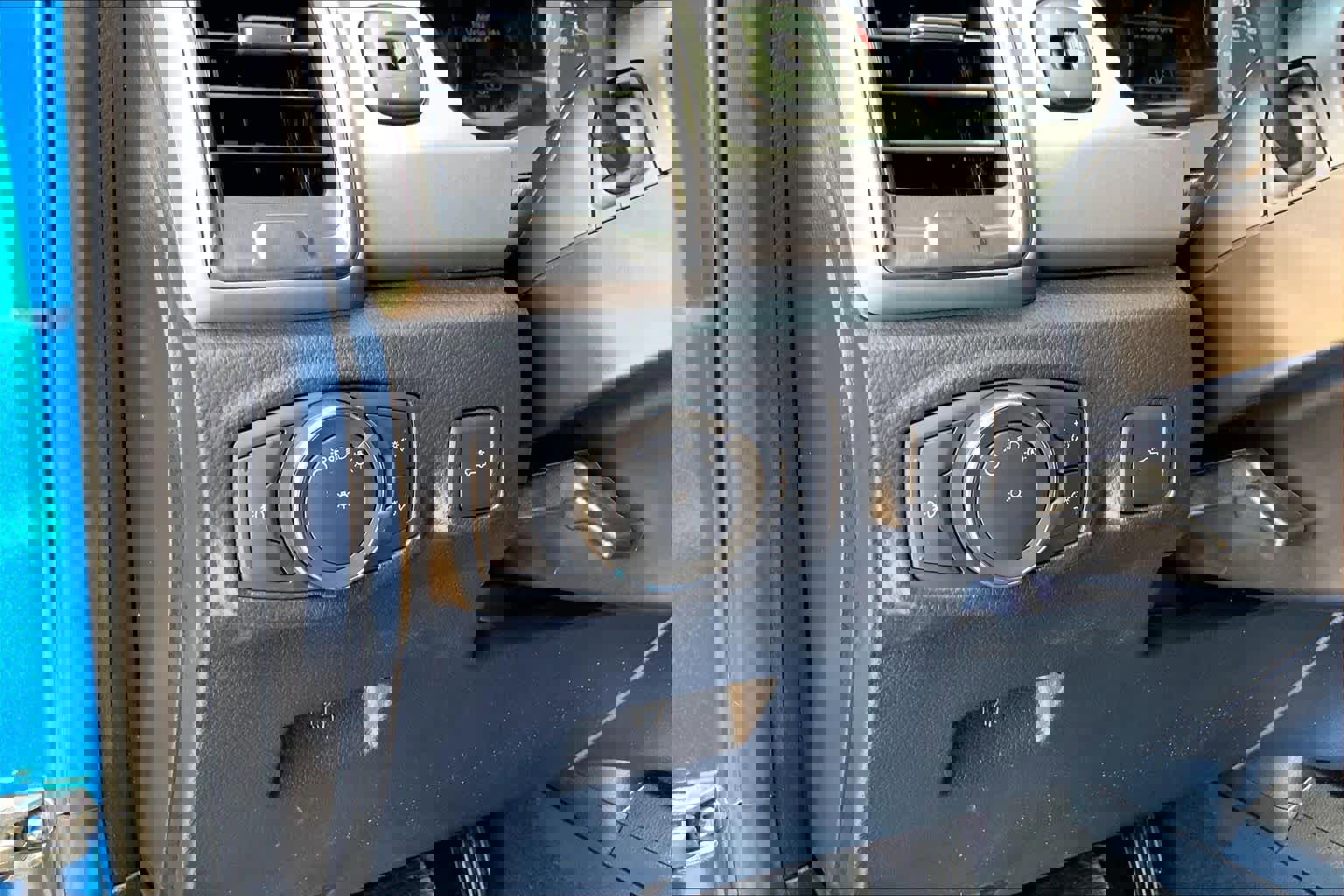 Certified 2022 Ford Ranger XLT w/ Equipment Group 301A Mid AWD/4WD image 34