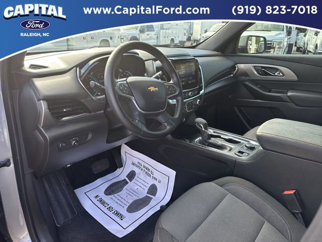 Used 2023 Chevrolet Traverse LT image 18