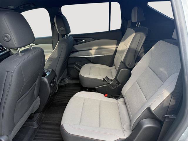 Used 2024 Chevrolet Traverse LT w/ Midnight/Sport Edition AWD/4WD image 18