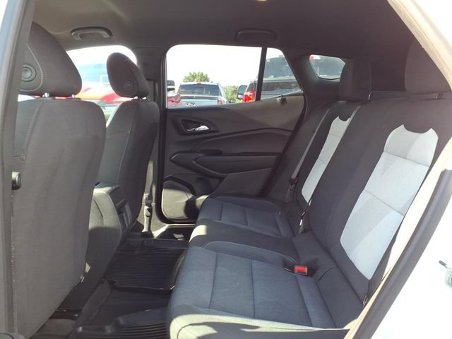 Used 2024 Chevrolet Trax RS FWD image 11