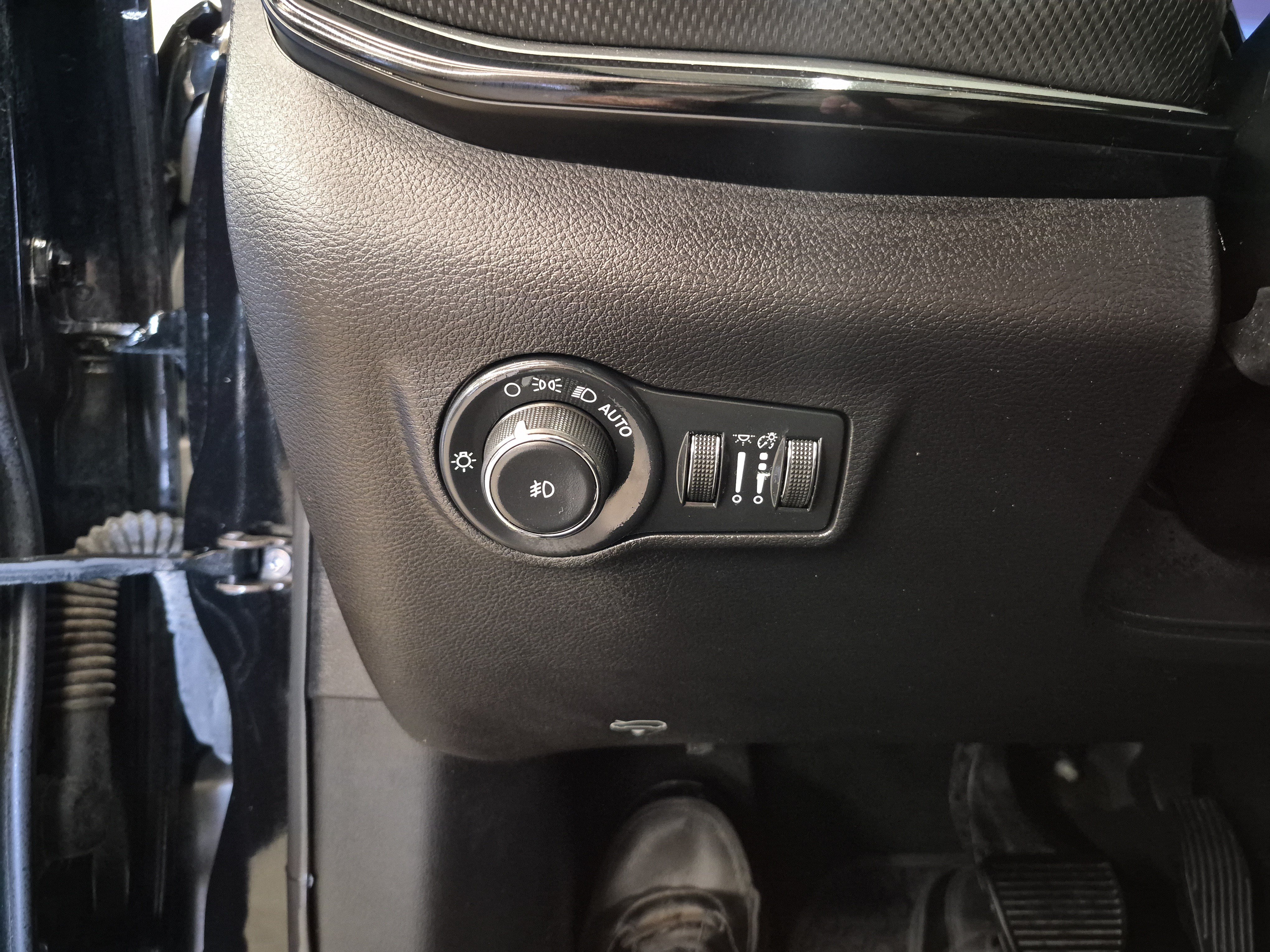 Used 2025 Jeep Compass Trailhawk AWD/4WD image 20