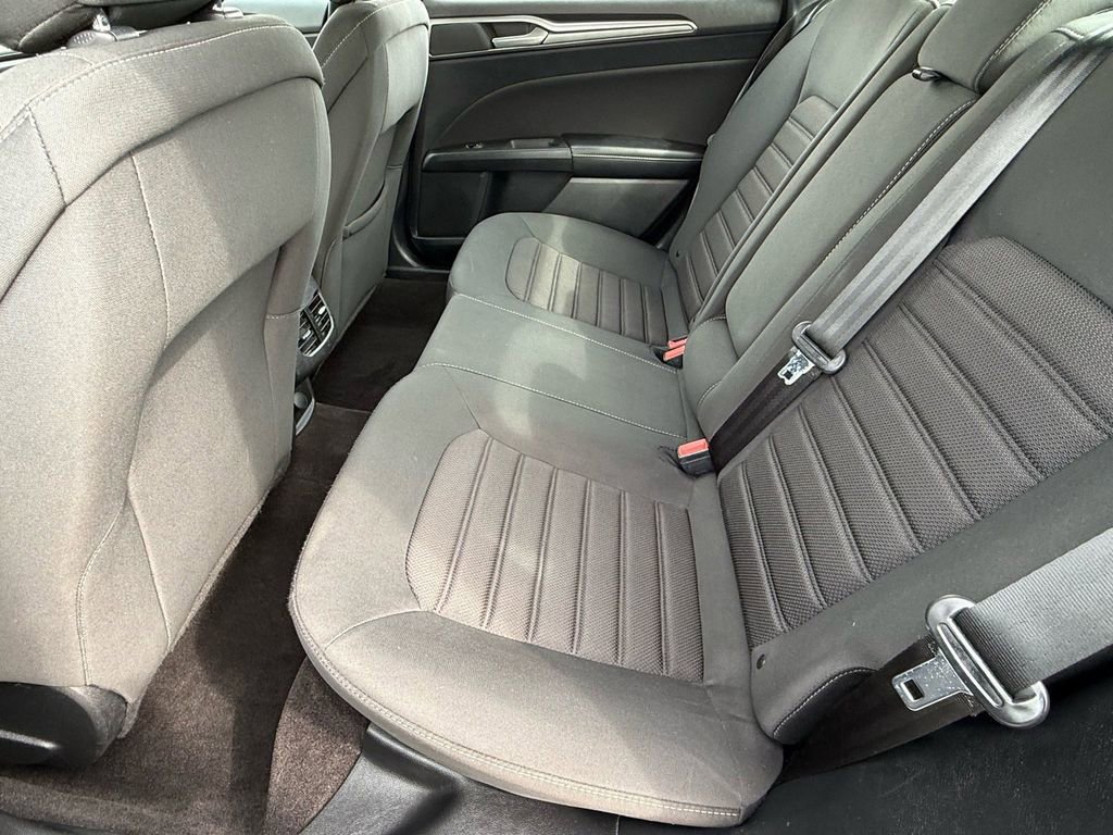 Certified 2020 Ford Fusion SE image 13
