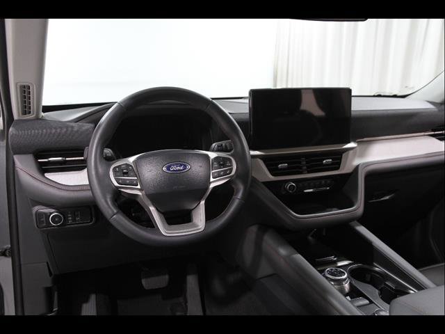 Certified 2025 Ford Explorer Active w/ Active Comfort Package AWD/4WD image 6