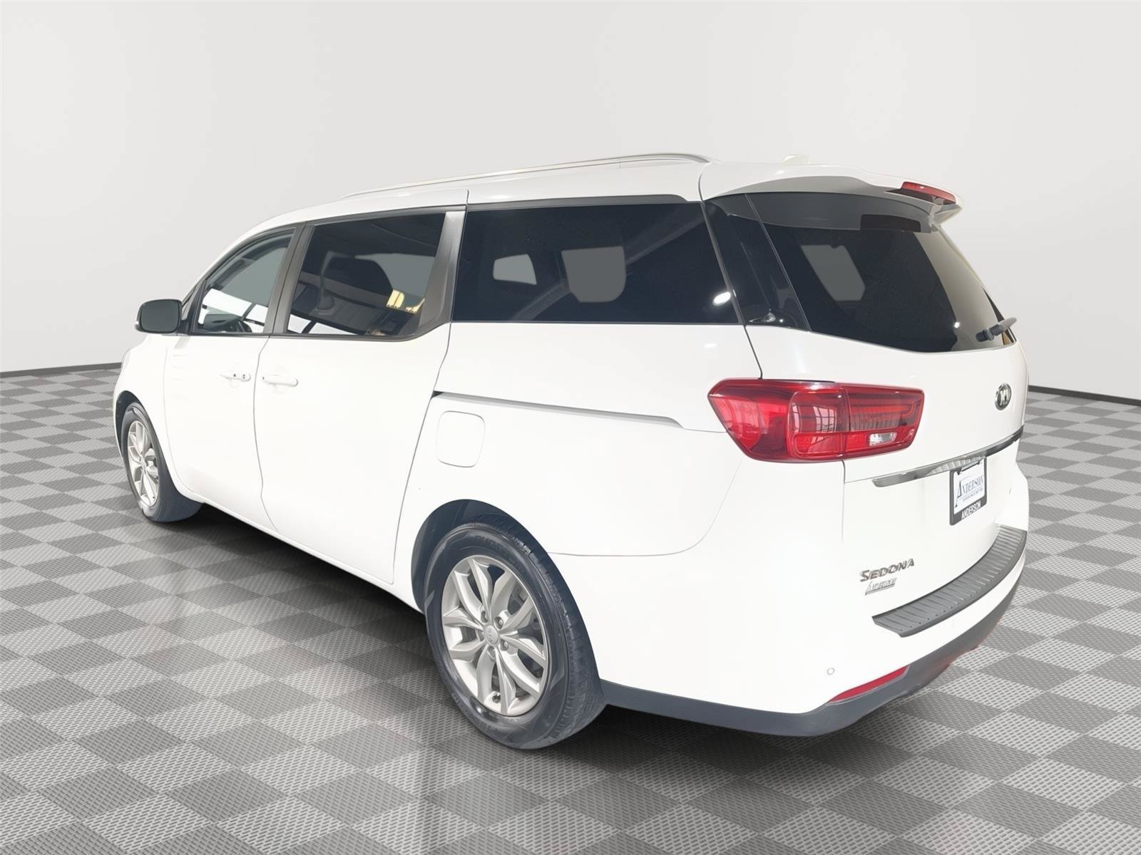 Used 2019 Kia Sedona EX FWD image 9