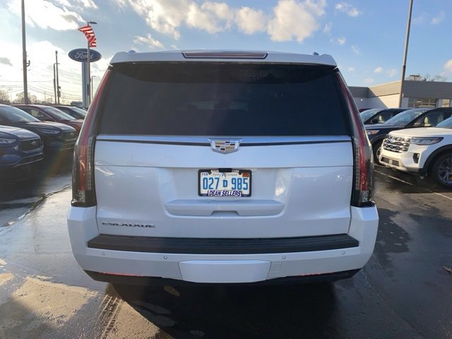 Used 2019 Cadillac Escalade Luxury image 4