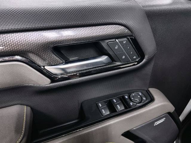 Used 2023 Chevrolet Silverado 1500 ZR2 w/ Technology Package AWD/4WD image 14