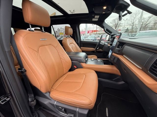 Certified 2023 Ford Expedition Platinum AWD/4WD image 15