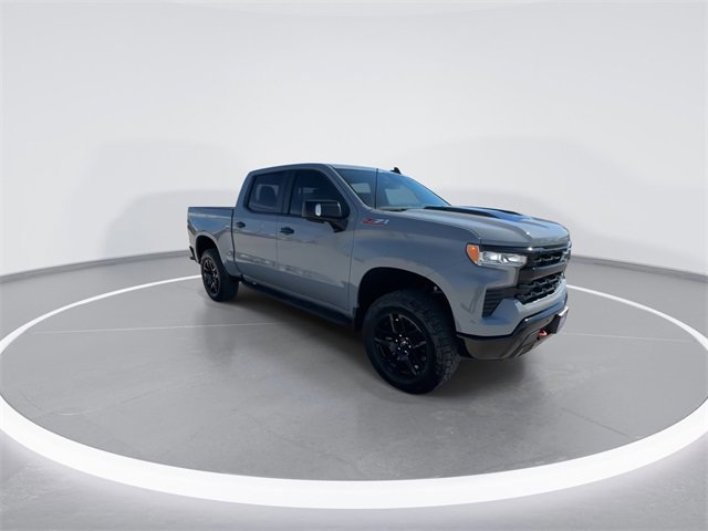 Used 2024 Chevrolet Silverado 1500 LT Trail Boss w/ Convenience Package II image 2