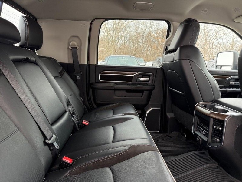 Used 2024 RAM 3500 Laramie image 9