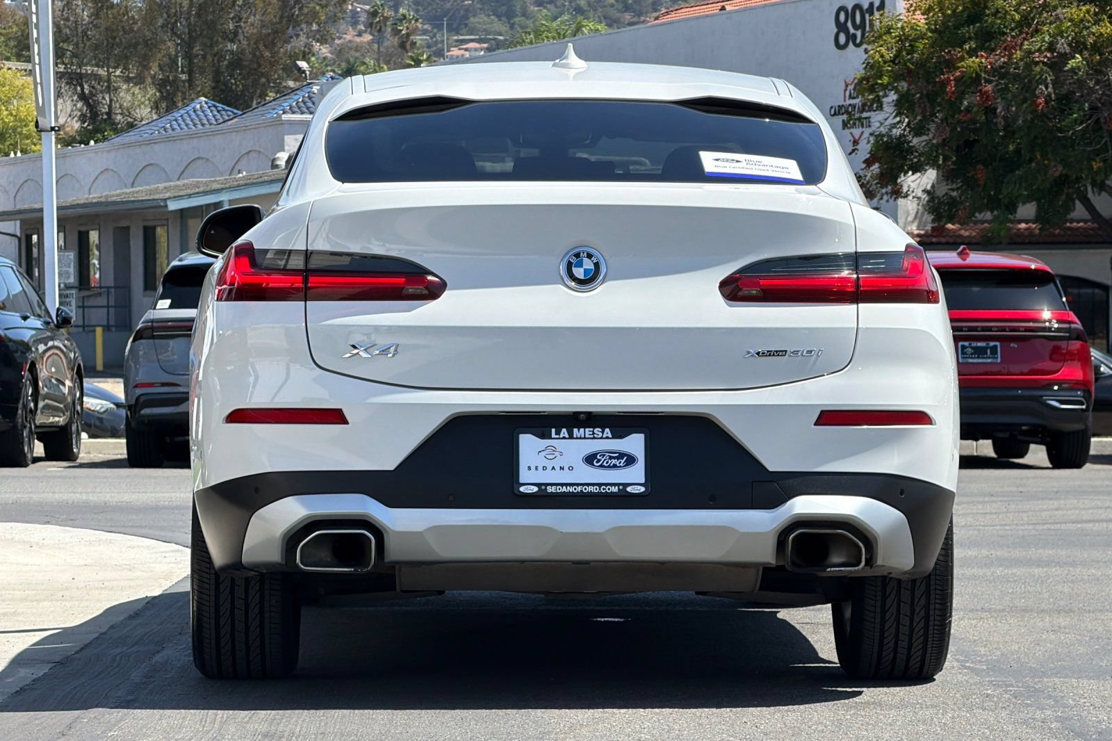 Used 2024 BMW X4 xDrive30i w/ Premium Package AWD/4WD image 4