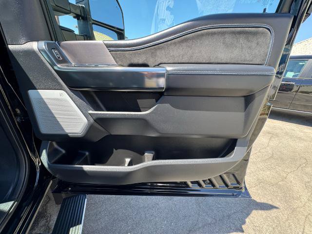 Certified 2026 Ford F450 Platinum w/ FX4 Off-Road Package AWD/4WD image 27