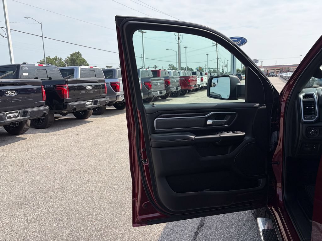 Used 2023 RAM 1500 Big Horn AWD/4WD image 12