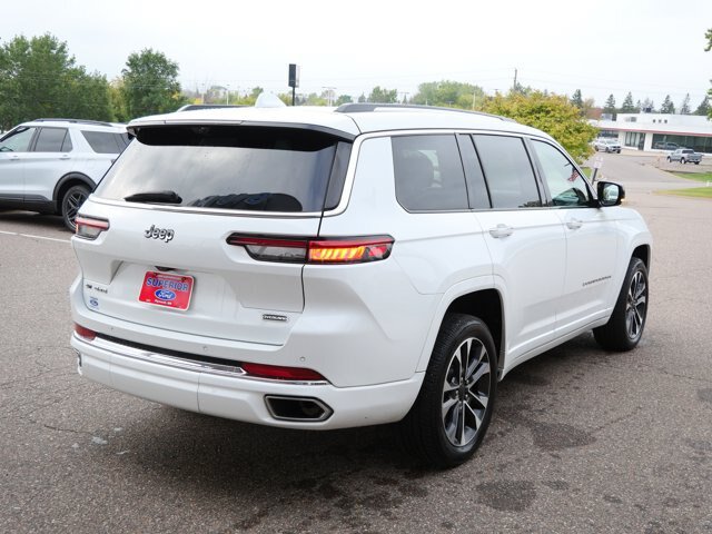 Used 2022 Jeep Grand Cherokee L Overland w/ Luxury Tech Group IV AWD/4WD image 5
