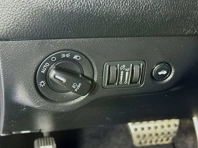 Used 2020 Dodge Challenger R/T w/ Driver Convenience Group RWD image 16