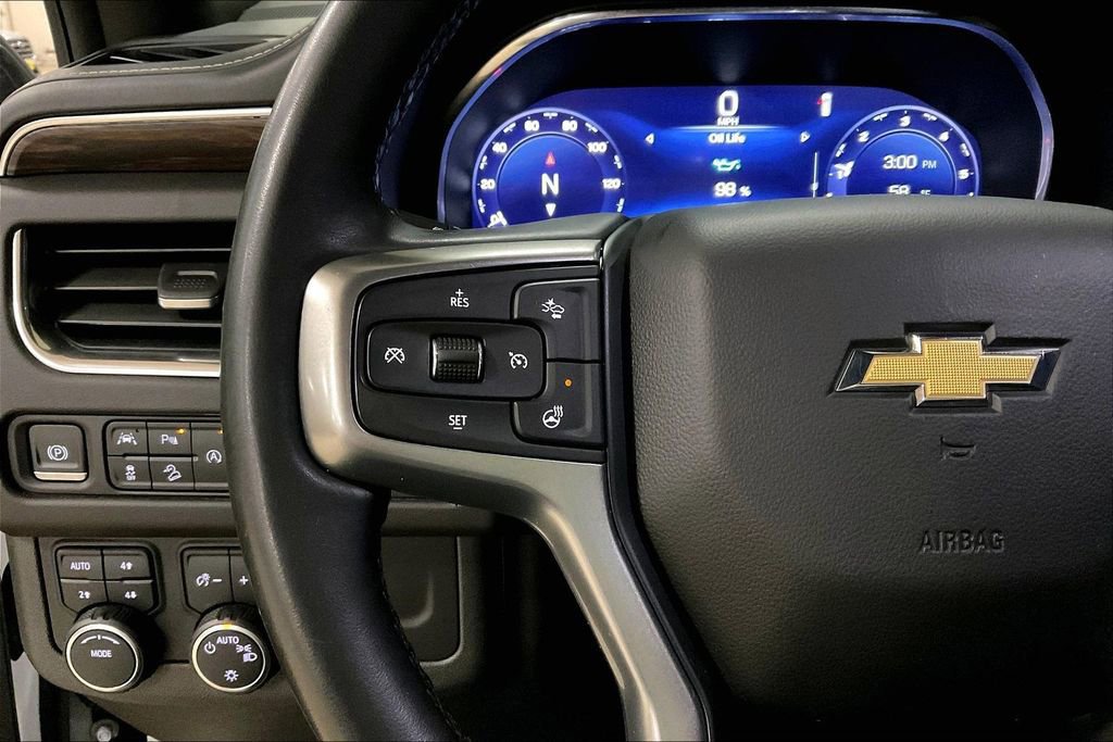 Used 2023 Chevrolet Suburban Premier image 17