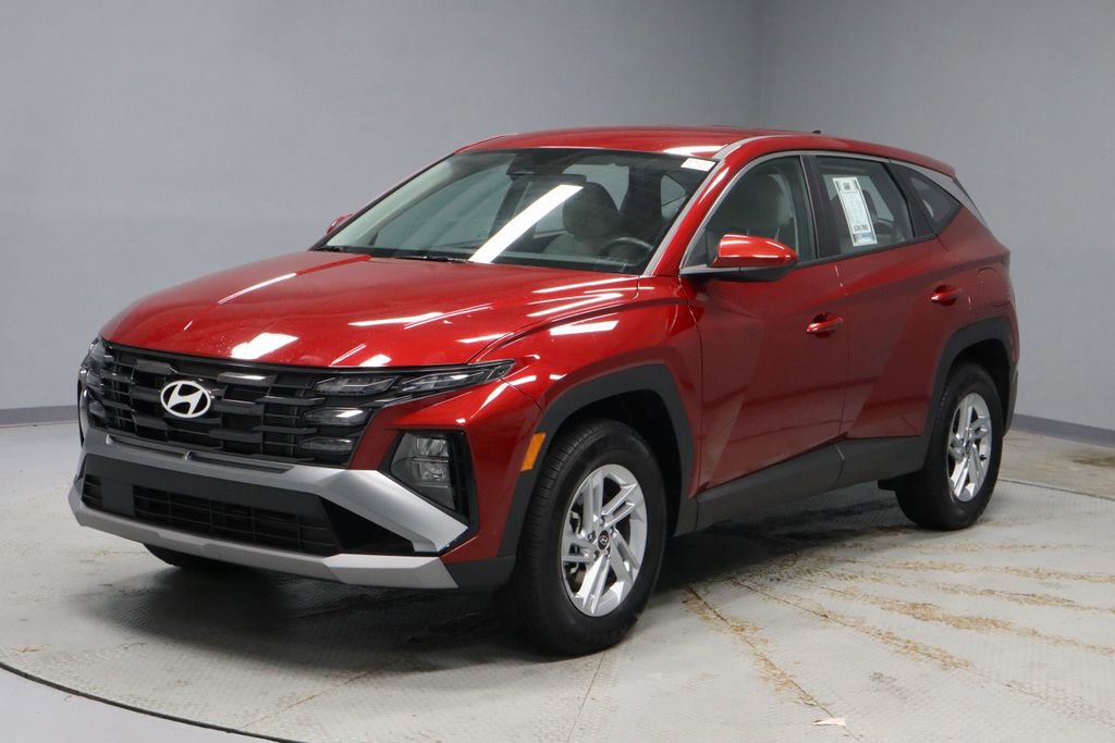 Used 2025 Hyundai Tucson SE AWD/4WD image 6