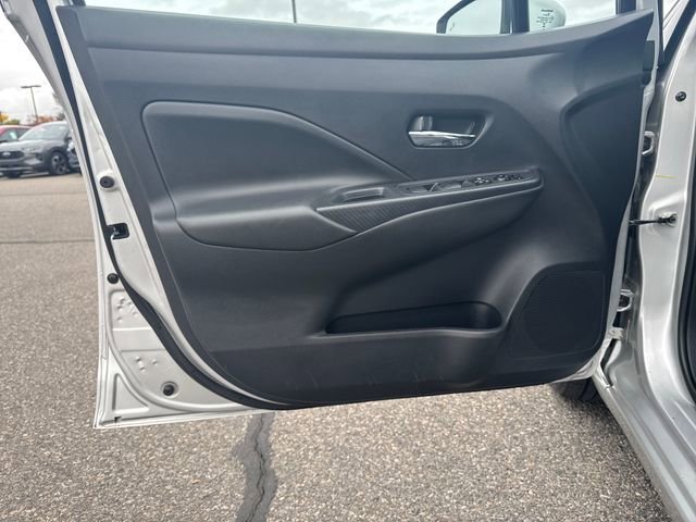 Used 2023 Nissan Versa SV image 18