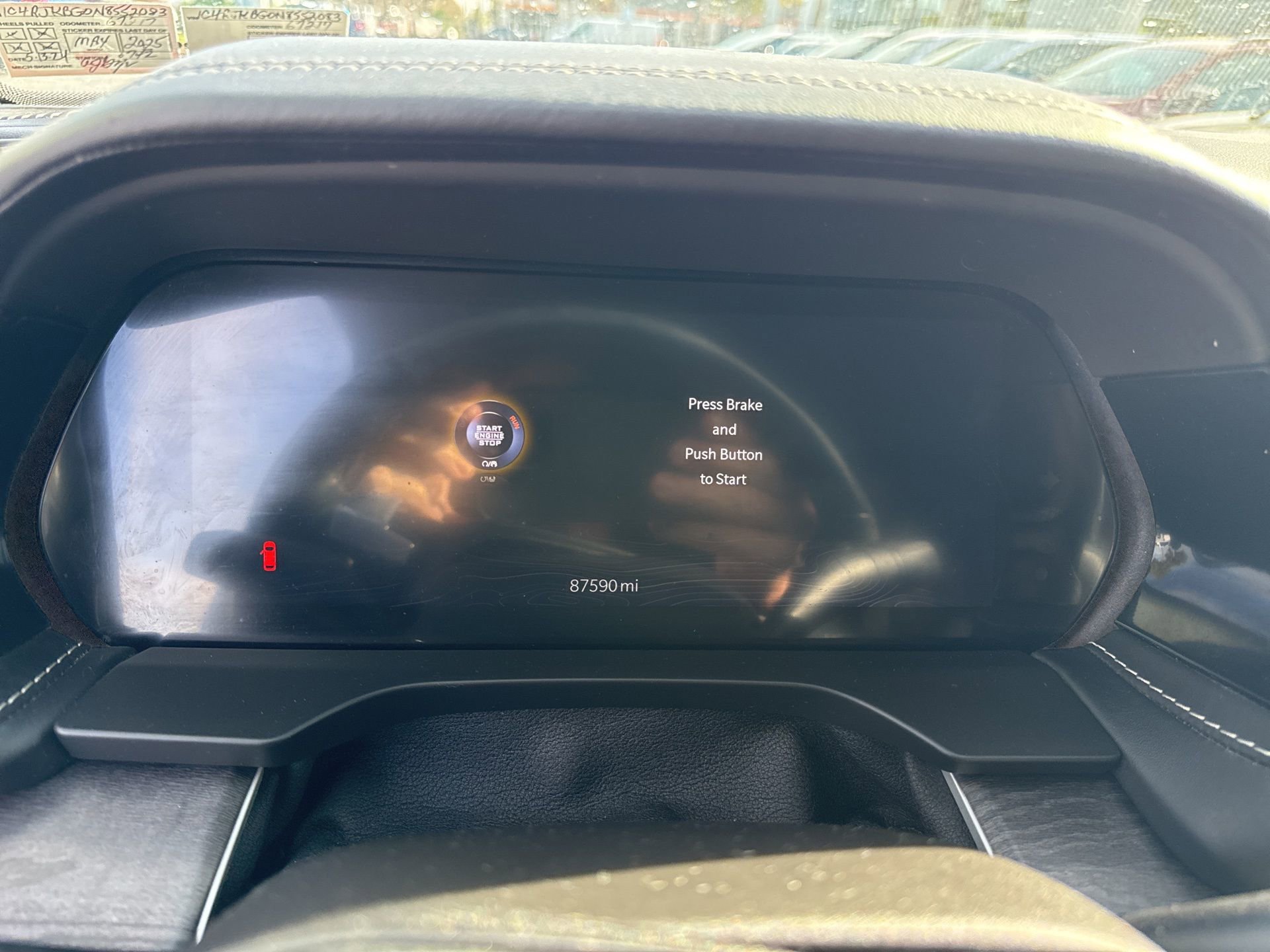 Used 2022 Jeep Grand Cherokee L Limited w/ Black Appearance Package image 18