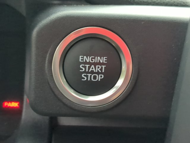Used 2025 Toyota 4Runner SR5 AWD/4WD image 27