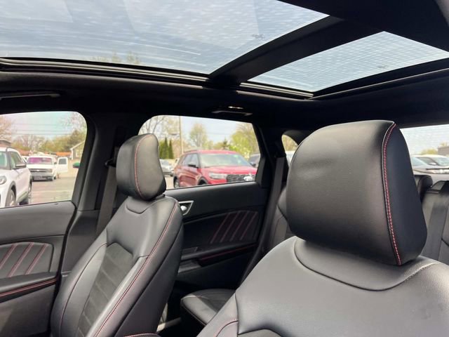 Certified 2022 Ford Edge ST-Line w/ Class II Trailer Tow Package AWD/4WD image 21