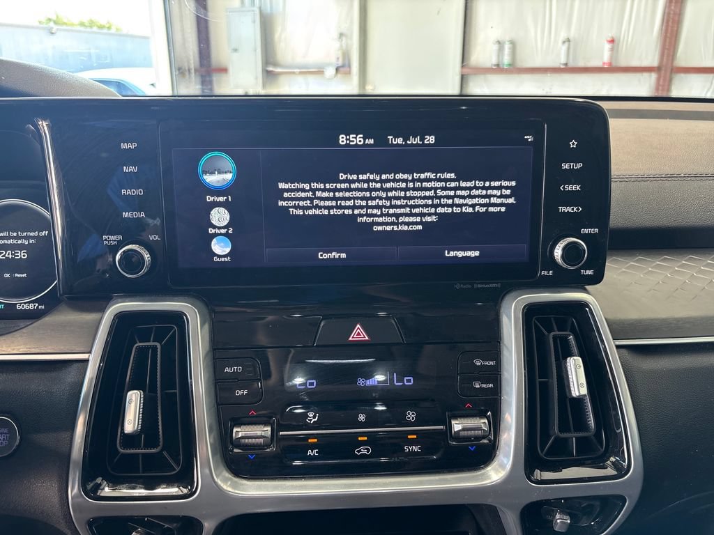 Used 2023 Kia Sorento SX AWD/4WD image 11