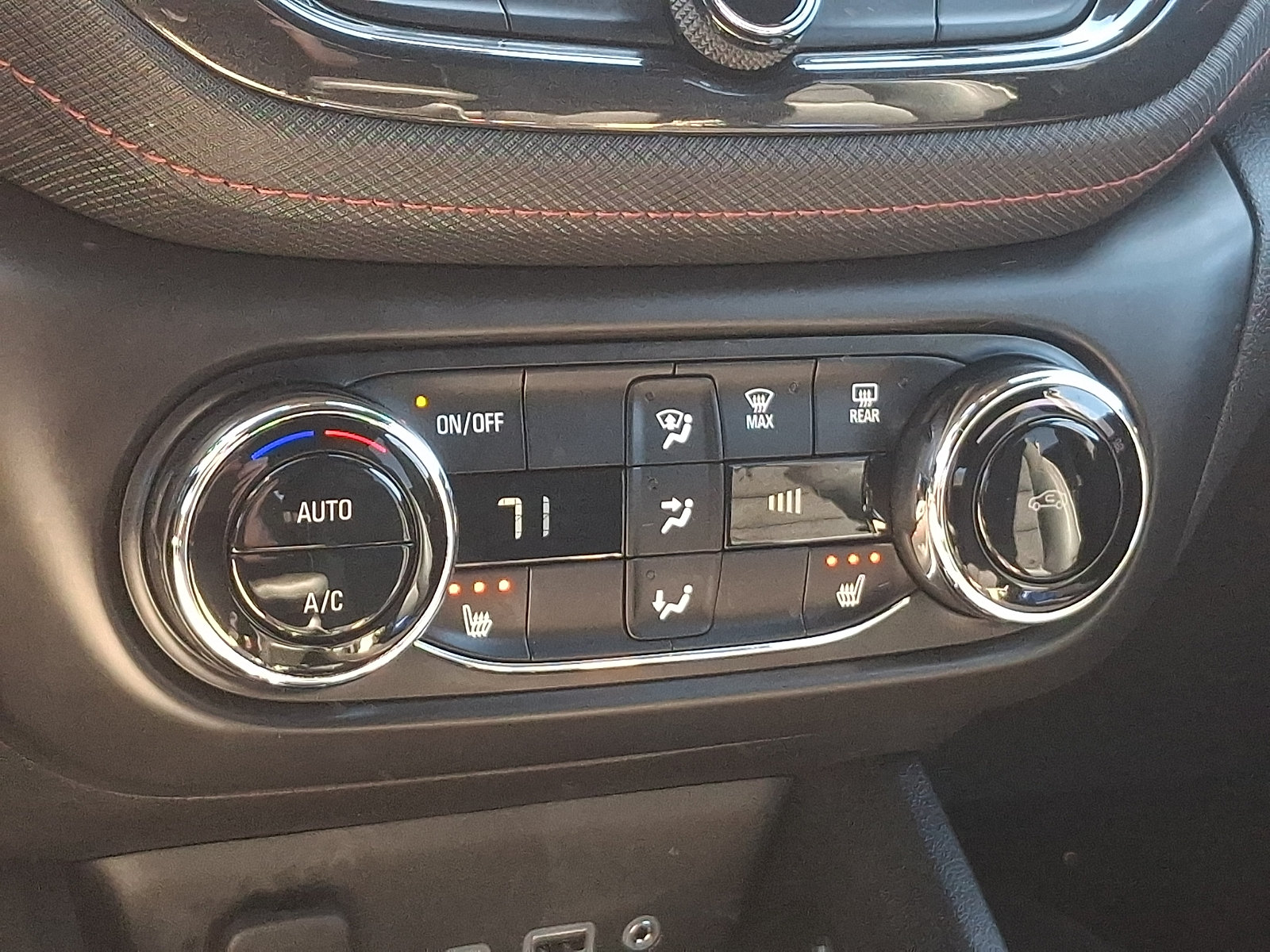 Used 2023 Chevrolet TrailBlazer RS w/ Convenience Package FWD image 16