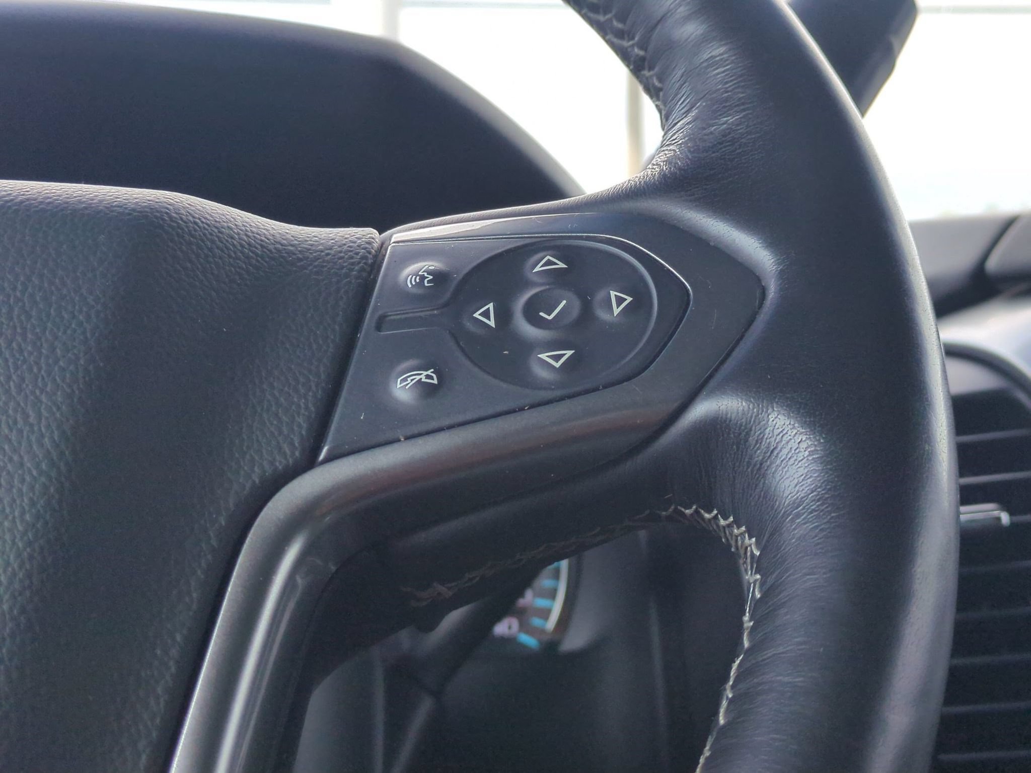 Used 2018 Chevrolet Tahoe Premier RWD image 18