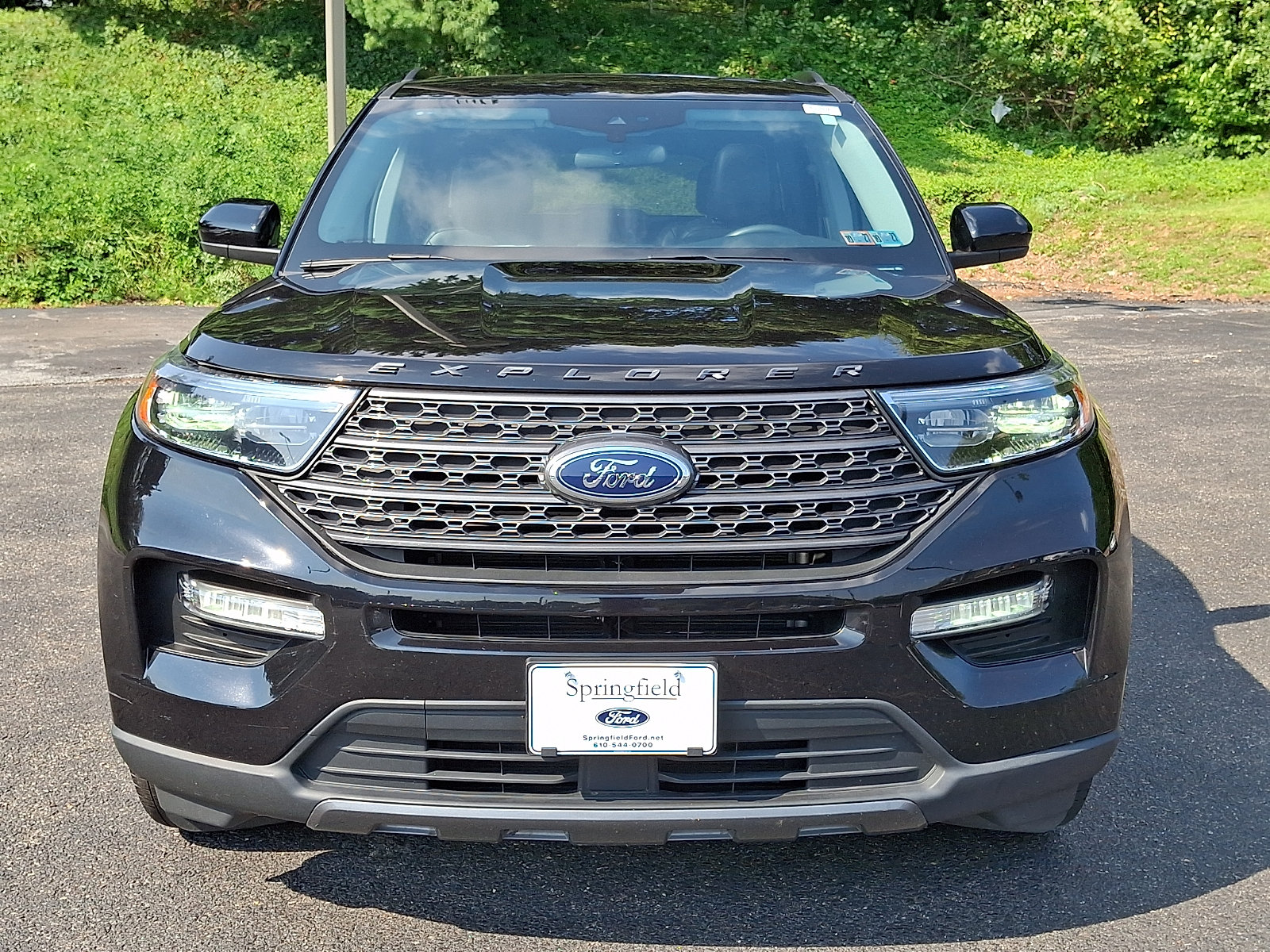 Certified 2024 Ford Explorer XLT w/ Equipment Group 202A AWD/4WD image 2