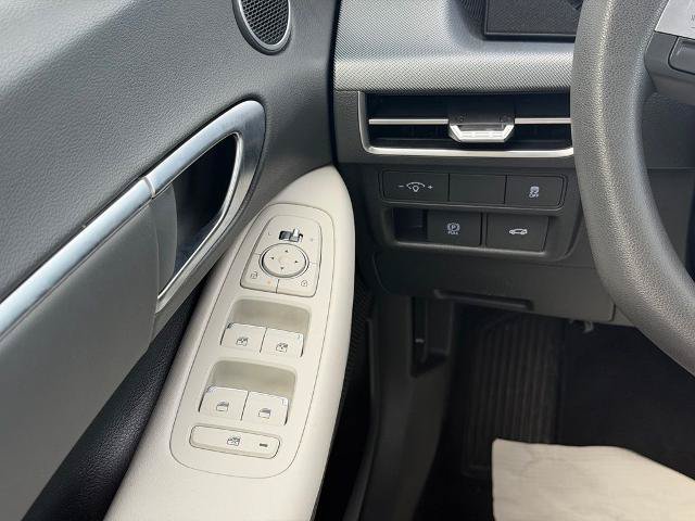 Used 2025 Hyundai Sonata SEL FWD image 19