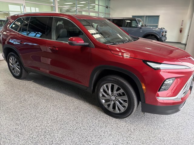 Used 2025 Buick Enclave Preferred image 5