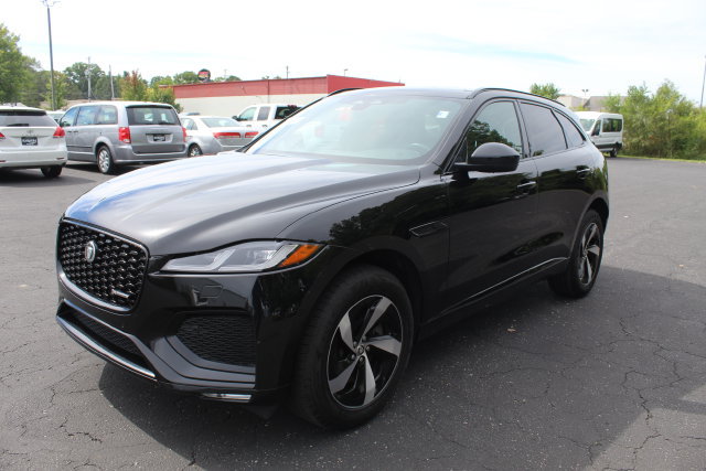 Used 2025 Jaguar F-PACE R-Dynamic S AWD/4WD image 8