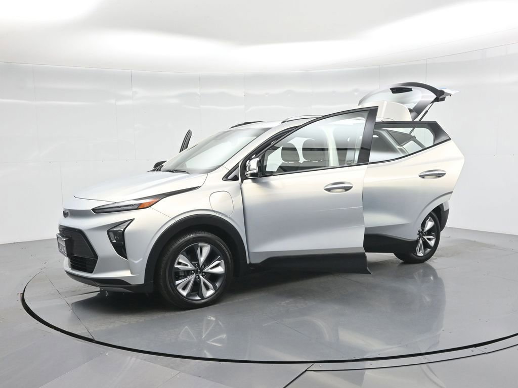 Used 2022 Chevrolet Bolt EUV LT w/ Convenience Package image 51