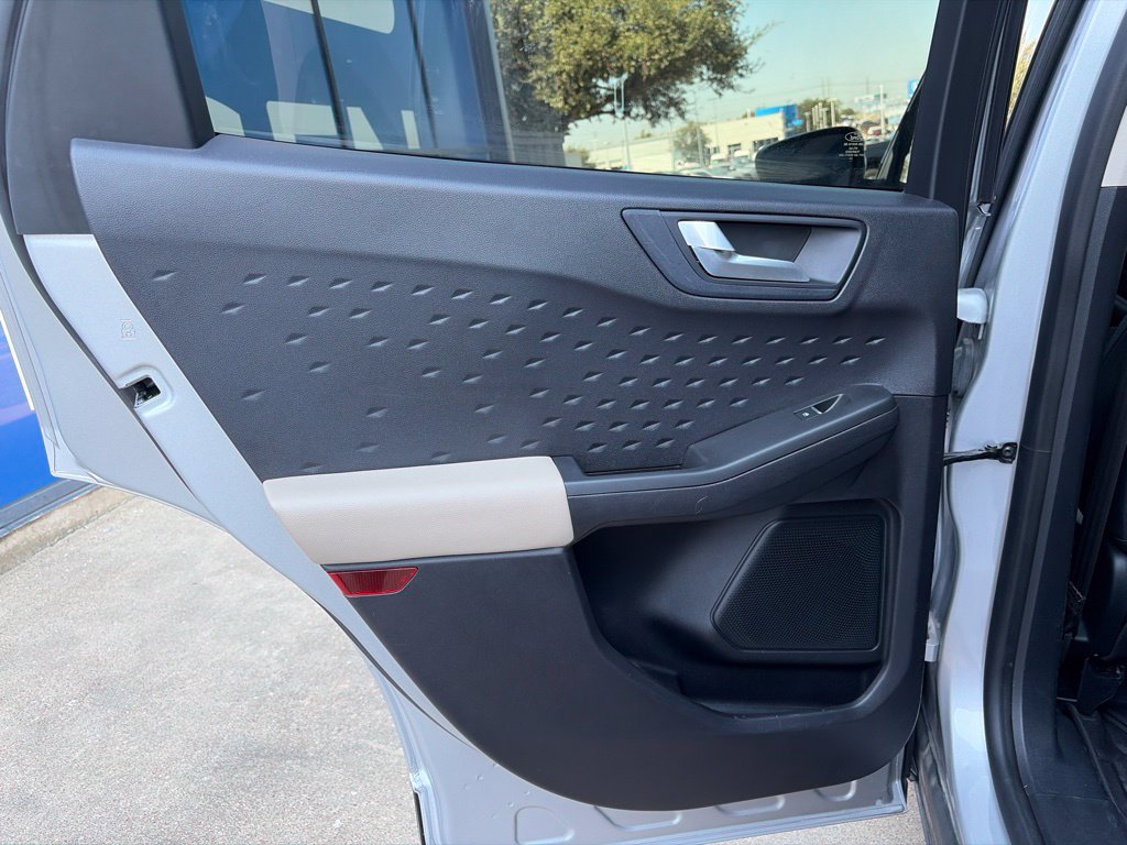 Certified 2020 Ford Escape SEL FWD image 17