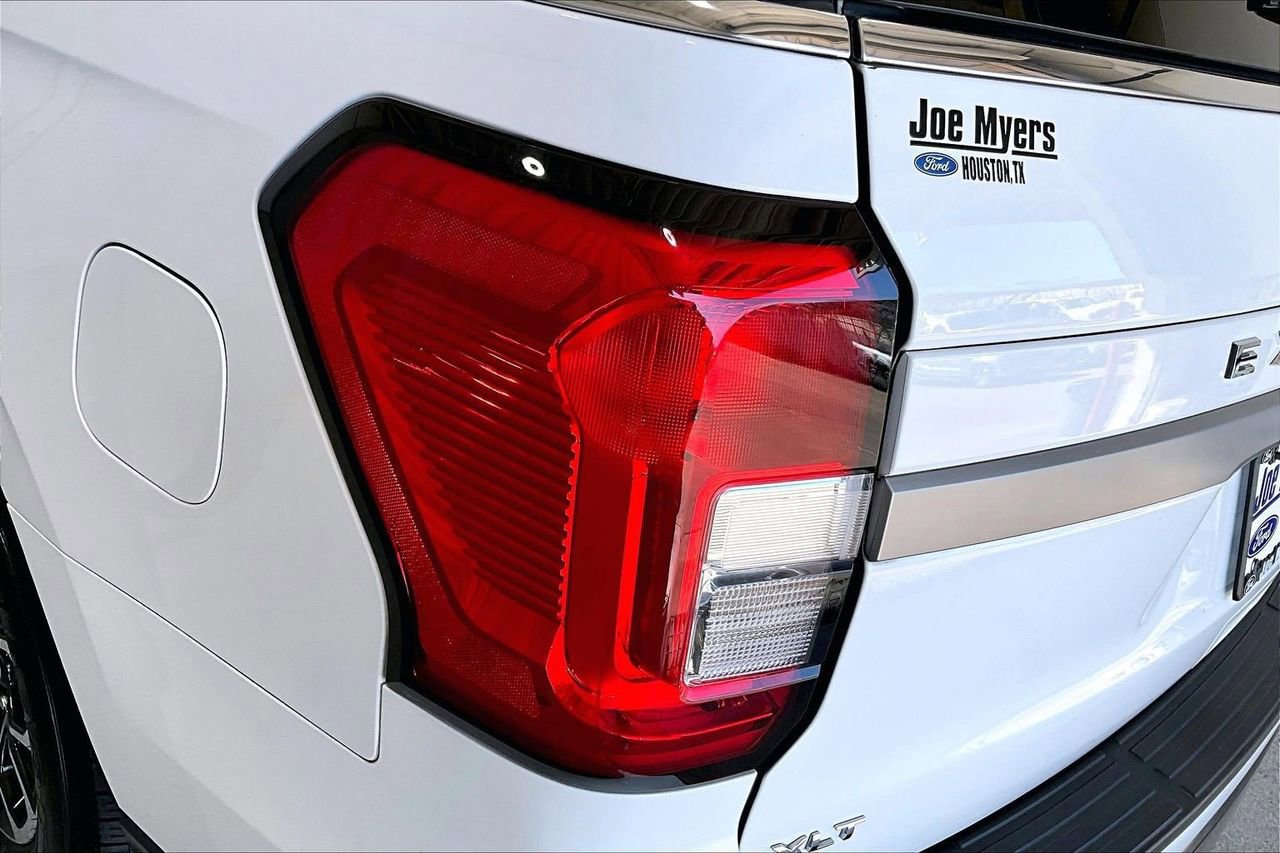 Certified 2023 Ford Expedition XLT image 30