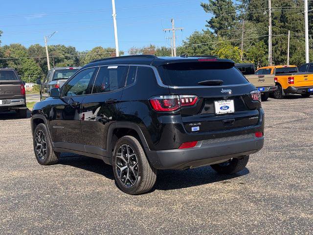 Used 2025 Jeep Compass Limited AWD/4WD image 5