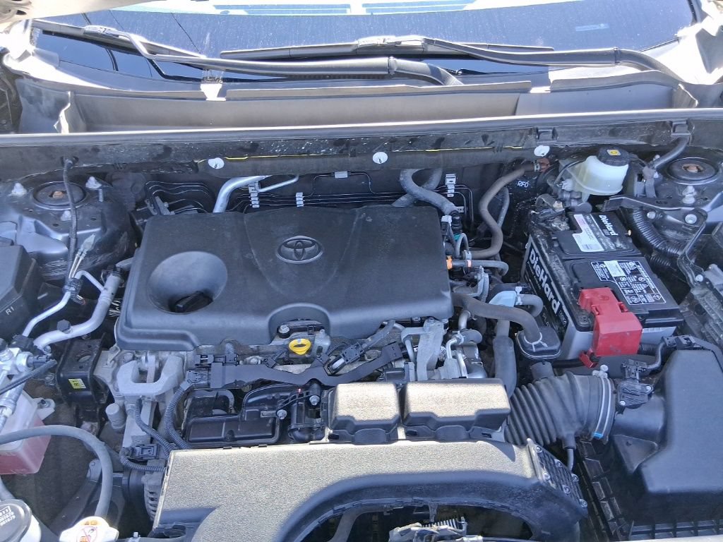 Used 2020 Toyota RAV4 LE w/ Carpet Mat Package AWD/4WD image 23