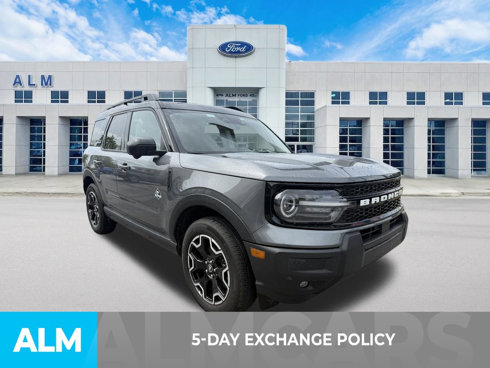 Certified 2025 Ford Bronco Sport Outer Banks w/ Outer Banks Tech Package+ AWD/4WD image 3