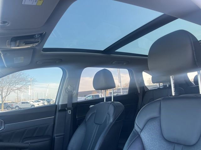 Used 2023 Kia Sorento SX image 31